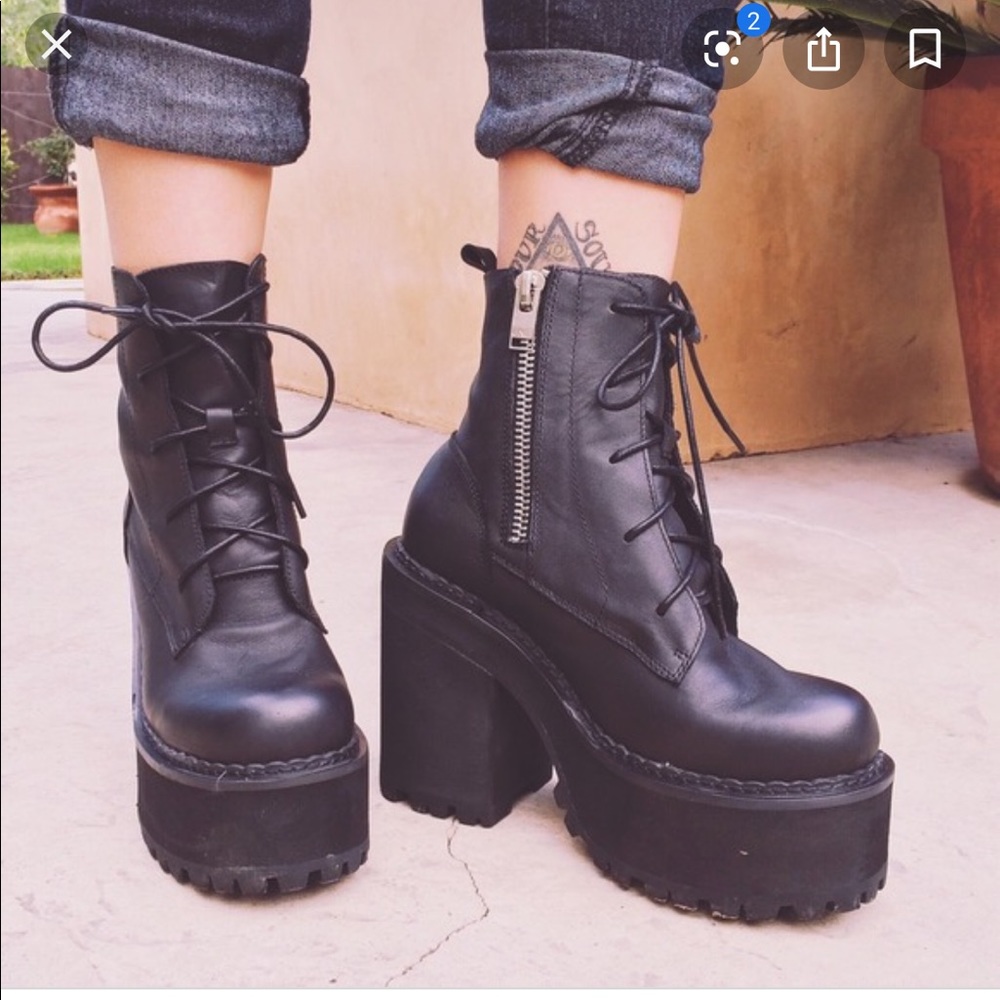 UNIF CHOKE BOOT